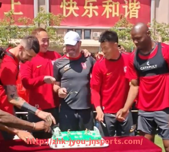 jiuyou九游娱乐-世俱杯技术犯规记录与裁判尺度稳定性探索